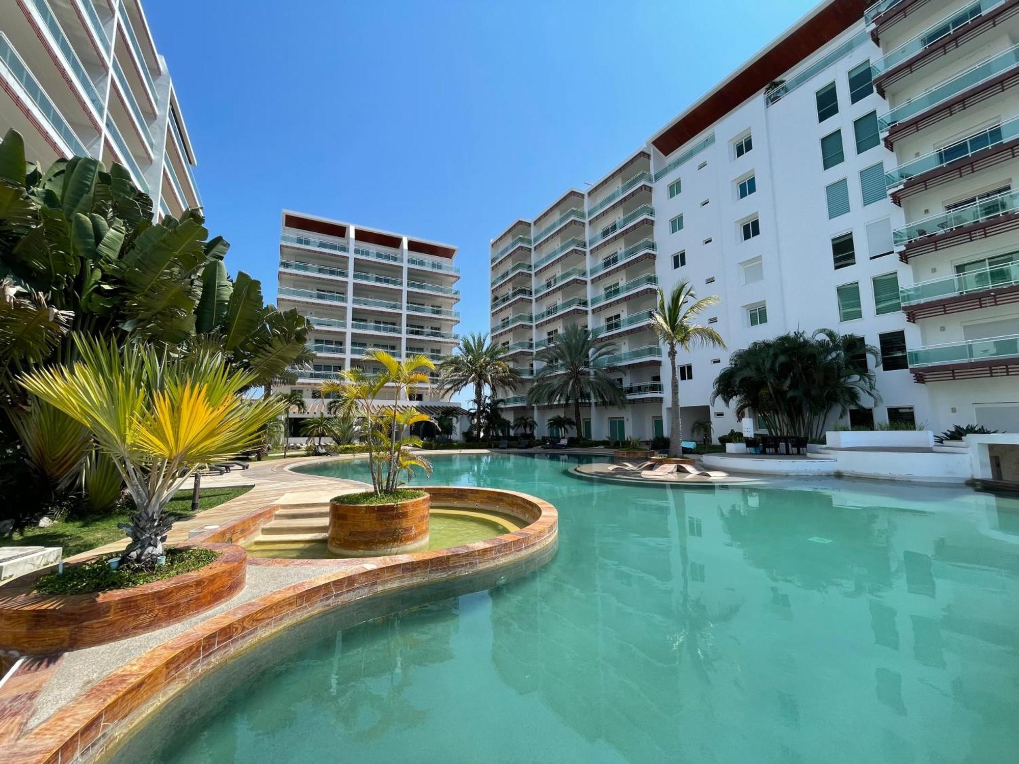 A 2 Min De La Playa , Vista Al Canal By G P S Rentas Mazatlan Exterior photo